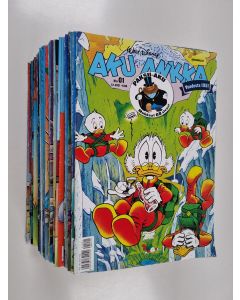 käytetty kirja Aku Ankka vuosikerta 2021 (puuttuu nrot 24 ja 46)