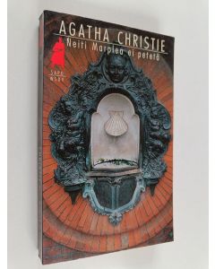 Kirjailijan Agatha Christie käytetty kirja Neiti Marplea ei petetä