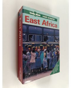 Kirjailijan Geoff Crowther käytetty kirja East Africa