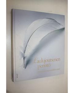 Tekijän Helena Telkänranta  käytetty kirja Laulujoutsenen perintö : suomalaisen ympäristöliikkeen taival