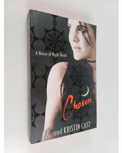 Kirjailijan P. C. Cast käytetty kirja Chosen