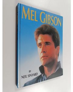 Kirjailijan Neil Sinyard käytetty kirja Mel Gibson