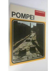 Kirjailijan Alfonso de Franciscis käytetty kirja Pompei