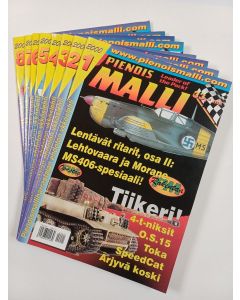 käytetty teos Pienoismalli vuosikerta 2000 (1-8)