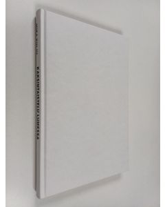 Kirjailijan Mika Kulju käytetty kirja Kaksintaistelu lumessa : Lapin talvisota 1939-1940