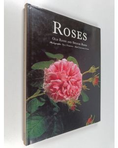 Kirjailijan Eleonore Cruse käytetty kirja Roses : old roses and species roses