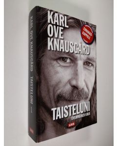 Kirjailijan Karl Ove Knausgård käytetty kirja Taisteluni 1 (näytekappale/koevedos)