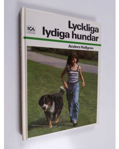 Kirjailijan Anders Hallgren käytetty kirja Lyckliga lydiga hundar