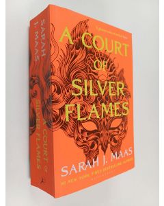 Kirjailijan Sarah J. Maas käytetty kirja A court of silver flames