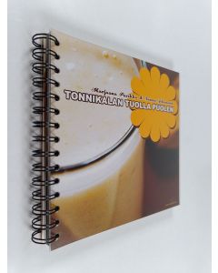 Kirjailijan Marjaana Parikka käytetty teos Tonnikalan tuolla puolen