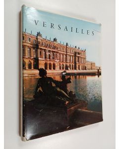 Kirjailijan René Pichard Du Page käytetty kirja Versailles