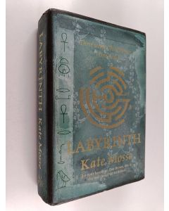 Kirjailijan Kate Mosse käytetty kirja Labyrinth