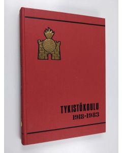 Kirjailijan Jyri Paulaharju käytetty kirja Tykistökoulu 1918-1983