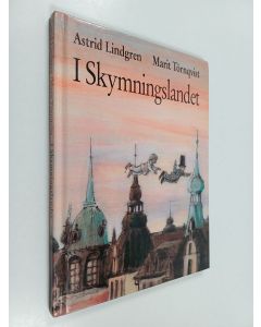 Kirjailijan Astrid Lindgren käytetty kirja I Skymningslandet