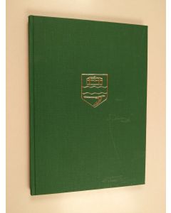 Kirjailijan Lempi Nevavuori käytetty kirja Männäisten ruukin historia - kappale Kalannin pitäjän historiaa ja vähän Laitilankin