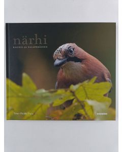 Kirjailijan Timo-Heikki Varis uusi kirja Närhi : kaunis ja salaperäinen