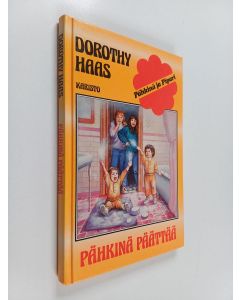 Kirjailijan Dorothy Haas käytetty kirja Pähkinä päättää