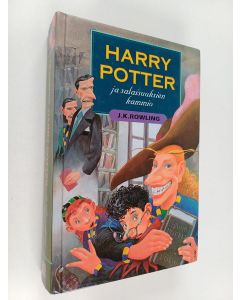 Kirjailijan J. K. Rowling käytetty kirja Harry Potter ja salaisuuksien kammio