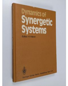 Kirjailijan H. Haken käytetty kirja Dynamics of Synergetic Systems