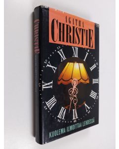 Kirjailijan Agatha Christie käytetty kirja Kuolema ilmoittaa lehdessä