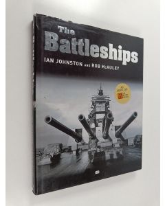 Kirjailijan Ian Johnston käytetty kirja The battleships