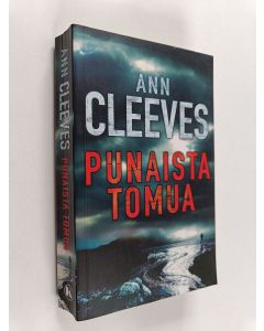 Kirjailijan Ann Cleeves käytetty kirja Punaista tomua