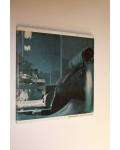 Kirjailijan Juha Tanttu käytetty kirja Puhtauden palveluksessa