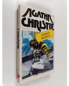 Kirjailijan Agatha Christie käytetty kirja Lentävä kuolema