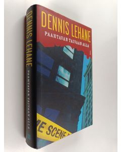 Kirjailijan Dennis Lehane käytetty kirja Paahtavan taivaan alla