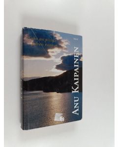 Kirjailijan Anu Kaipainen käytetty kirja Kuin on pitkät pilven rannat : tarvittavin paikoin runsaan kirjallisen vapauden kuvittama kertomus Mateli Kuivalattaren, Kantelettaren muusan ja Suomen ensimmäisen tunnetun naislyyrikon yksinäisestä elämästä