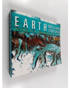 Kirjailijan Terry Hope käytetty kirja Earth : our planet from space : pictures of an endangered world