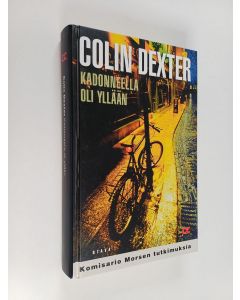 Kirjailijan Colin Dexter käytetty kirja Kadonneella oli yllään