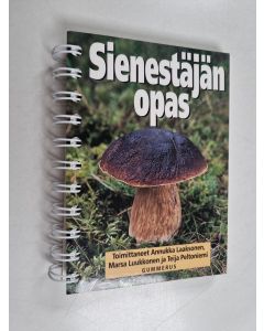Kirjailijan Annukka Laaksonen käytetty teos Sienestäjän opas