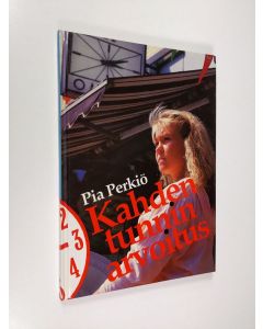Kirjailijan Pia Perkiö käytetty kirja Kahden tunnin arvoitus