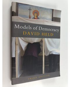 Kirjailijan David Held käytetty kirja Models of democracy