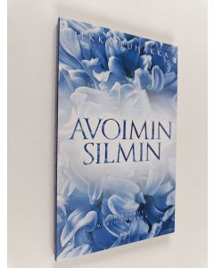 Kirjailijan Ilkka Puhakka käytetty kirja Avoimin silmin