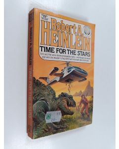Kirjailijan Alan Garner & Robert A. Heinlein käytetty kirja Time for the Stars