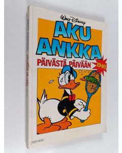 Kirjailijan Walt Disney käytetty kirja Aku Ankka päivästä päivään 1940