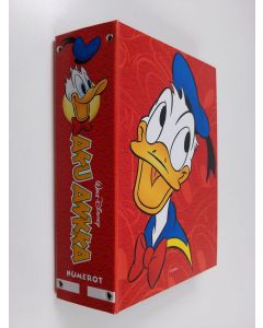 Kirjailijan Walt Disney käytetty teos Aku Ankka vuosikerta 2004 (27-53 puuttuu nro 35)