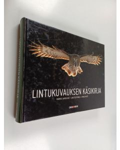 Kirjailijan Markus Varesvuo käytetty kirja Lintukuvauksen käsikirja