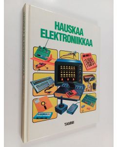 Kirjailijan Brian Reffin Smith käytetty kirja Hauskaa elektroniikkaa