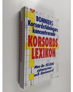 Kirjailijan Ninni Holm käytetty kirja Bonniers Korsordstidningars koncentrerade korsordslexikon