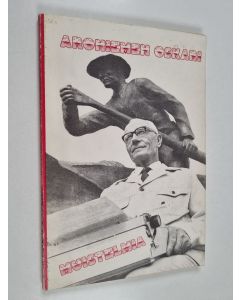 Kirjailijan Oskari Komulainen käytetty kirja Aroniemen Oskari : muistelmia 1