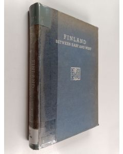 Kirjailijan Anatole Gregory Mazour käytetty kirja Finland Between East and West