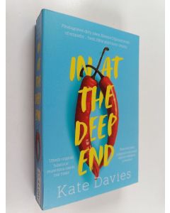 Kirjailijan Kate Davies käytetty kirja In at the deep end