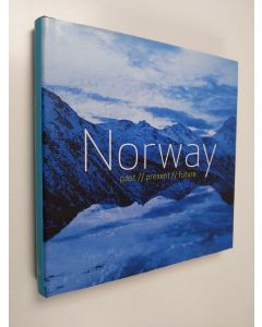 Kirjailijan Jan Ove Ekeberg käytetty kirja Norway - Past, Present, Future