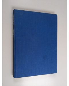 Kirjailijan Gunnar Dravnieks käytetty kirja Hus och härd - Hur vi byggt och bott genom tiderna