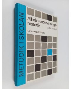 Kirjailijan Jon Naeslund käytetty kirja Allmän undervisningsmetodik