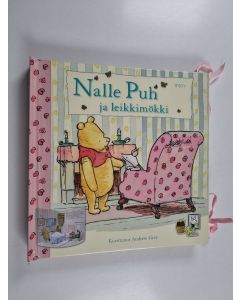 Kirjailijan Andrew Grey käytetty kirja Nalle Puh ja leikkimökki
