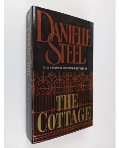 Kirjailijan Danielle Steel käytetty kirja The cottage